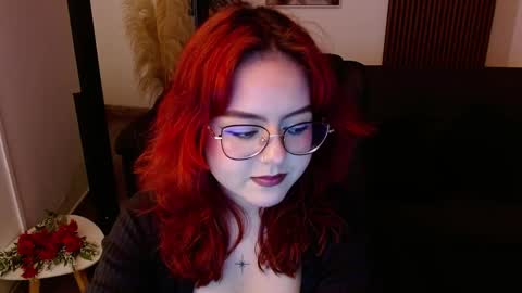 Snapshot of crimson_tati chatting on 03.05.25 Tatiana online show from 03.05.25