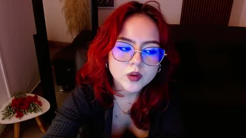 Snapshot of crimson_tati chatting on 03.06.25 Tatiana online show from 03.06.25