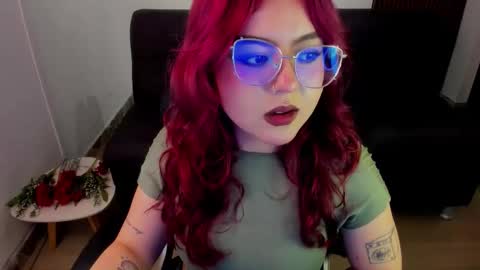 Snapshot of crimson_tati chatting on 09.13.25 Tatiana online show from 09.13.25