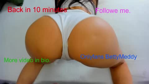 Gold Couple online show from 04.01.26