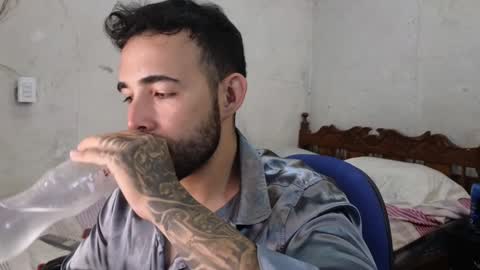 Snapshot of cris_simons chatting on 12.15.24 cris_simons online show from 12.15.24