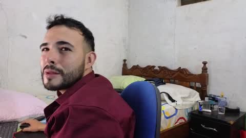 Snapshot of cris_simons chatting on 12.24.24 cris_simons online show from 12.24.24