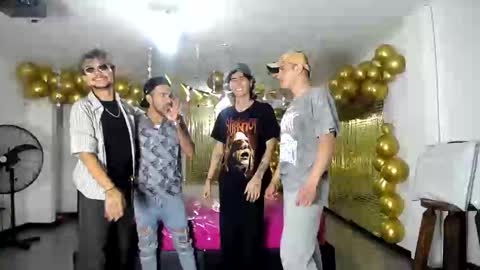 Snapshot of crismens chatting on 01.08.25 crismens online show from 01.08.25