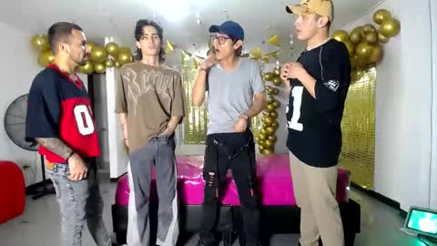 Snapshot of crismens chatting on 01.10.25 crismens online show from 01.10.25