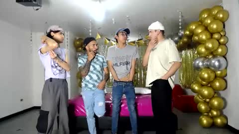 Snapshot of crismens chatting on 01.15.25 crismens online show from 01.15.25