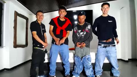 Snapshot of crismens chatting on 10.03.25 crismens online show from 10.03.25