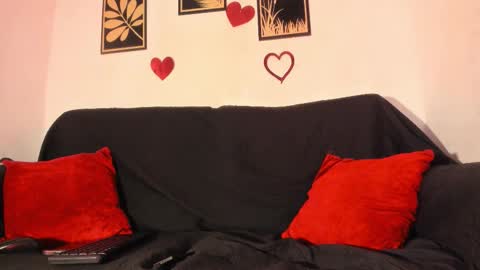 Snapshot of criss_zuri chatting on 02.17.26 criss_zuri online show from 02.17.26