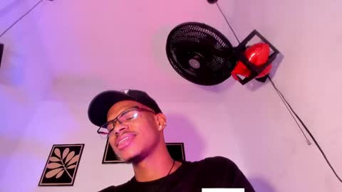 criss_zuri online show from 05.11.26