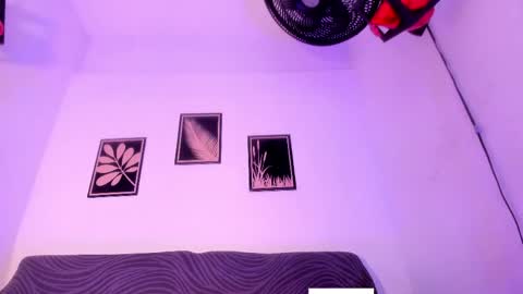 criss_zuri online show from 05.12.26