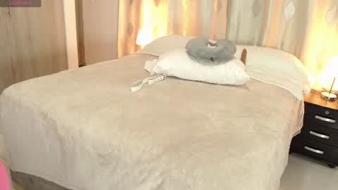 CRISSTI CUTE online show from 08.08.26