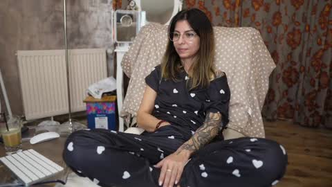 Snapshot of crissy_love chatting on 01.25.25 crissy_love online show from 01.25.25