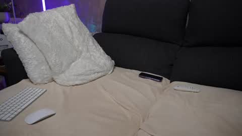 Snapshot of crissy_love chatting on 02.11.25 crissy_love online show from 02.11.25