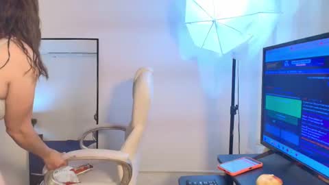   online show from 09.08.25