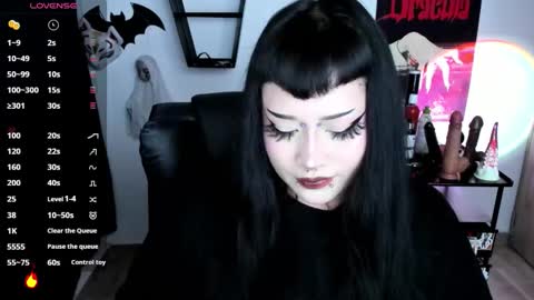 Cris online show from 10.27.25