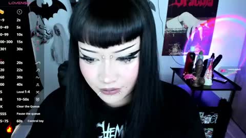 Snapshot of cristal_kosh chatting on 06.24.26 Cris online show from 06.24.26