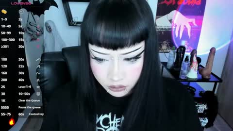 Snapshot of cristal_kosh chatting on 06.30.26 Cris online show from 06.30.26