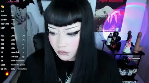 Snapshot of cristal_kosh chatting on 07.23.26 Cris online show from 07.23.26