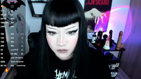 Snapshot of cristal_kosh chatting on 07.25.26 Cris online show from 07.25.26
