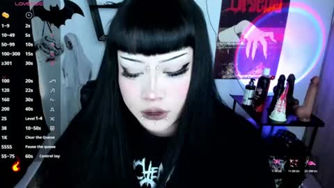 Snapshot of cristal_kosh chatting on 07.29.26 Cris online show from 07.29.26