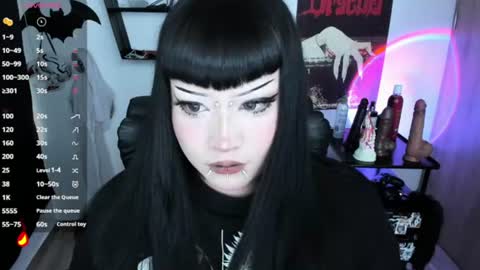 Snapshot of cristal_kosh chatting on 08.03.26 Cris online show from 08.03.26