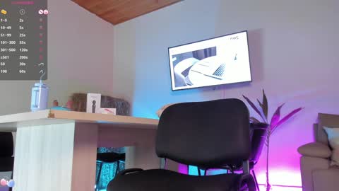 Snapshot of cristal_princess_ chatting on 12.14.24 Cristal online show from 12.14.24