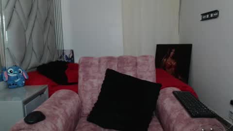 Snapshot of cristalbeautiful1 chatting on 10.04.25 Natalie                      online show from 10.04.25