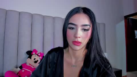 Nicole  Connection time 220pm-910pmCol online show from 02.10.25