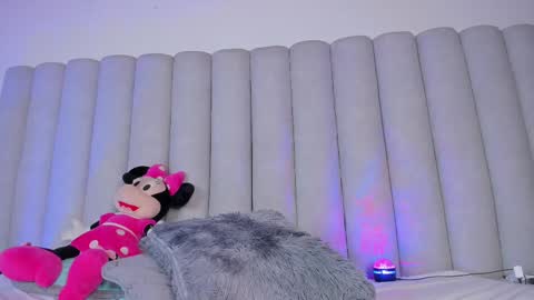 Nicole  Connection time 220pm-910pmCol online show from 02.11.25