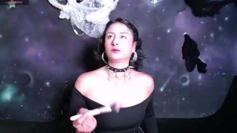 Cristal de Leon online show from 09.27.25