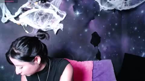 Cristal de Leon online show from 09.29.25