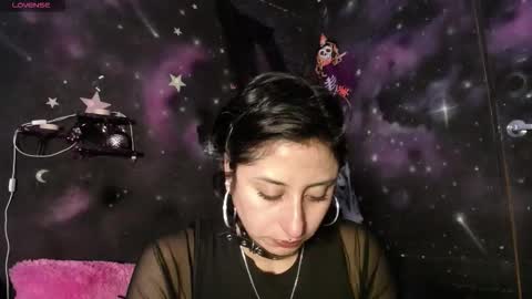 Cristal de Leon online show from 10.17.25