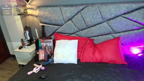 CRISTAL MILF online show from 12.13.24