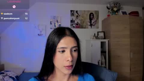 Snapshot of cristamunez chatting on 06.22.26 veronika online show from 06.22.26