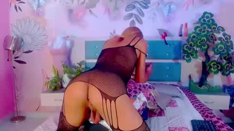 cristhy_huge_cockts online show from 09.18.25