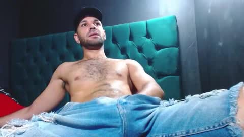 Snapshot of cristian_hot9 chatting on 02.17.25 cristian hot9 online show from 02.17.25