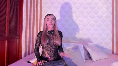 Snapshot of cristianblaze_pamelareal chatting on 04.12.26 Cris Pame online show from 04.12.26