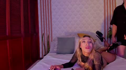 Snapshot of cristianblaze_pamelareal chatting on 05.17.26 Cris Pame online show from 05.17.26
