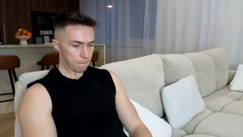 Snapshot of cristianovilla chatting on 03.07.25 CristianoHailey online show from 03.07.25