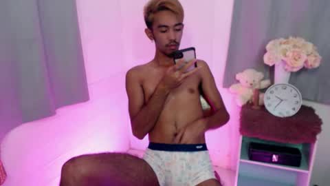 crocodale online show from 11.19.25