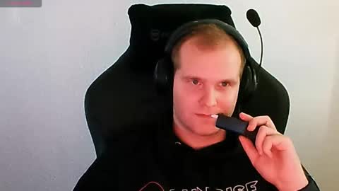 Snapshot of croissant911 chatting on 10.09.25 Anderson online show from 10.09.25