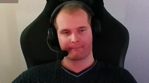 Snapshot of croissant911 chatting on 10.20.25 Anderson online show from 10.20.25