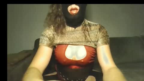 Snapshot of crossdress2anal chatting on 10.21.25 crossdress2anal online show from 10.21.25