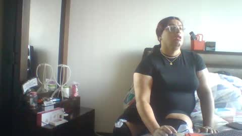 Linda Cross online show from 01.06.25