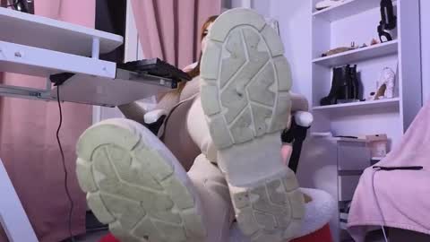 Cruel Siren online show from 01.08.26