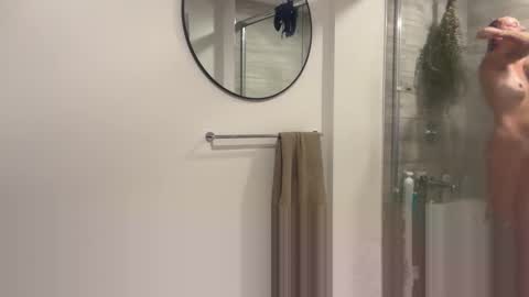 CruellaCuck online show from 11.11.25