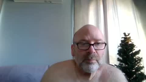 Snapshot of cruising_guy chatting on 04.24.26 fun guy online show from 04.24.26