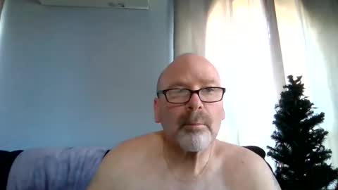 Snapshot of cruising_guy chatting on 06.08.26 fun guy online show from 06.08.26