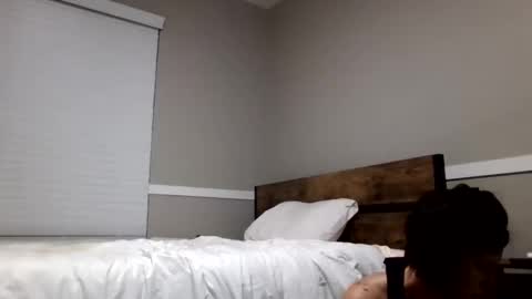 Snapshot of crushin_it chatting on 09.10.25 crushin_it online show from 09.10.25