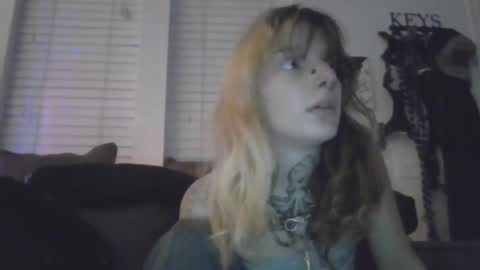 Snapshot of crylei chatting on 12.02.24 kybaby online show from 12.02.24