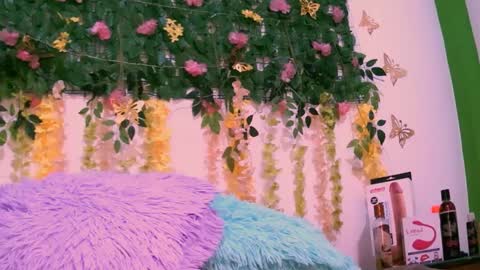 Snapshot of crysrus chatting on 09.27.25 crysrus online show from 09.27.25